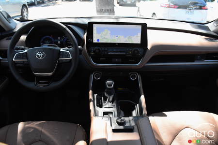 Interior of 2024 Toyota Grand Highlander