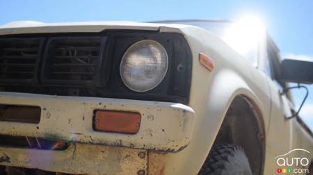 Headlight, front grille of the million-mile 1980 Toyota Hilux