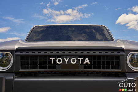 Glimpse of the new 2024 Toyota Land Cruiser 1958