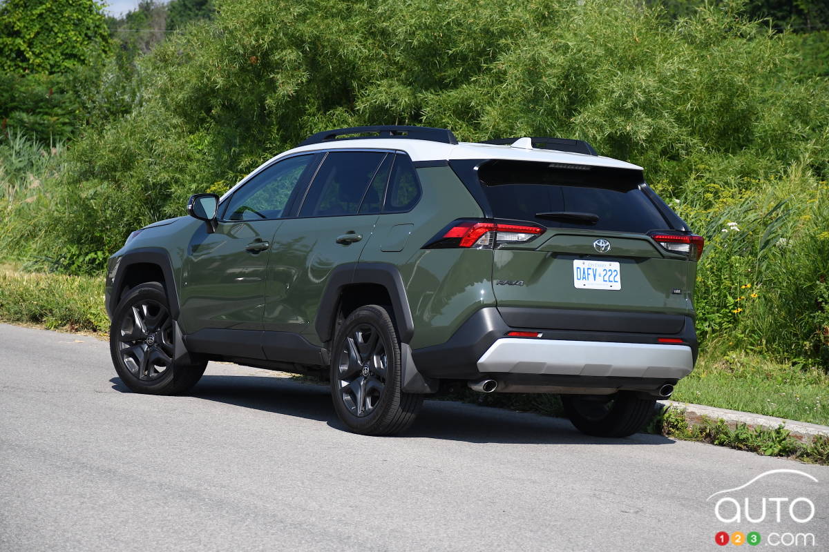 Toyota RAV4 Trail 2024, trois quarts arrière