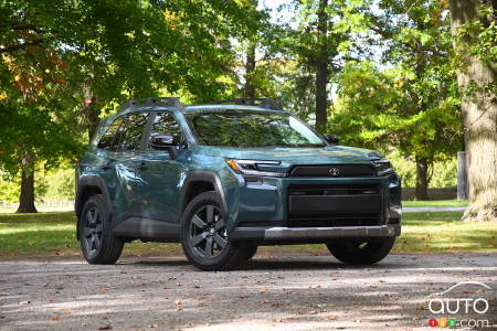 Toyota RAV4 Woodland 2026, trois quarts avant