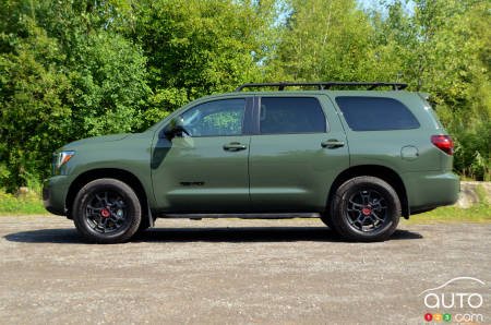 2020 Toyota Sequoia TRD Pro, profile