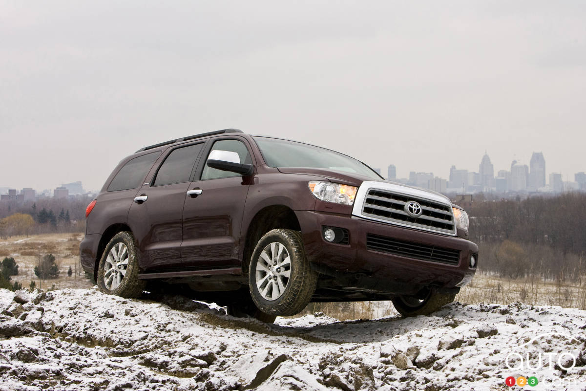 Toyota Sequoia 2016