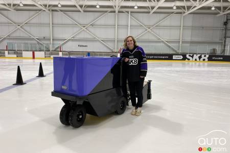 Marie-Philip Poulin with the Turo SK8