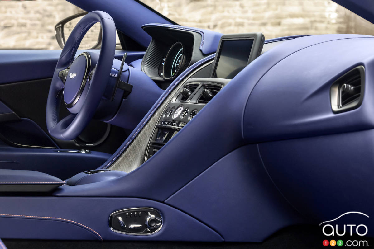 Aston Martin DB11 2020, tableau de bord