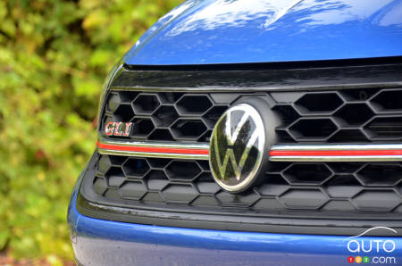 2022 Volkswagen Jetta GLI - Front grille
