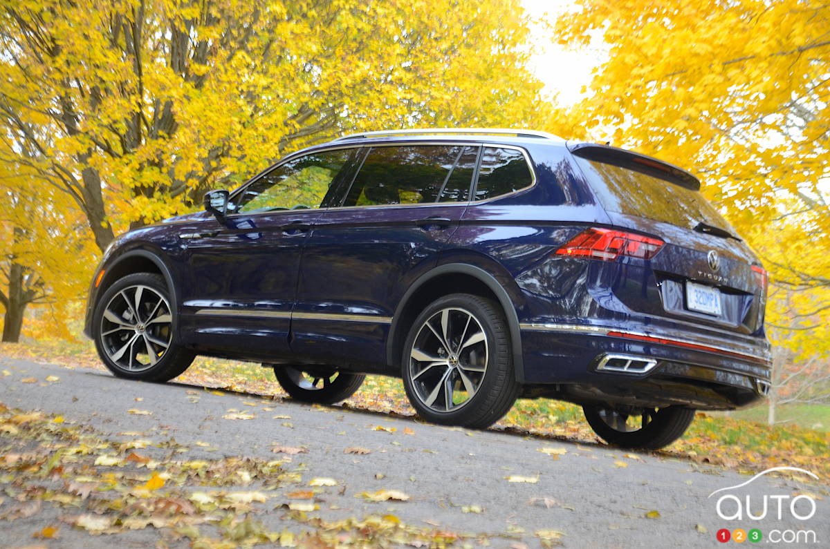 Volkswagen Tiguan 2022 - Trois quarts arrière