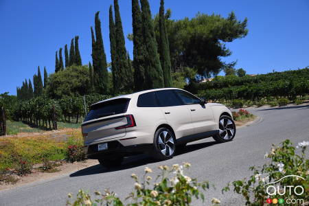 2025 Volvo EX90, three-quarters rear