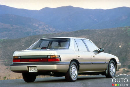 1987 Acura Legend, three-quarters rear