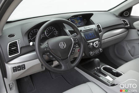 Acura RDX 2016, intérieur