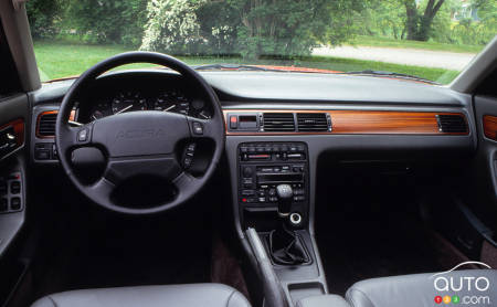 Acura Vigor 1991, intérieur