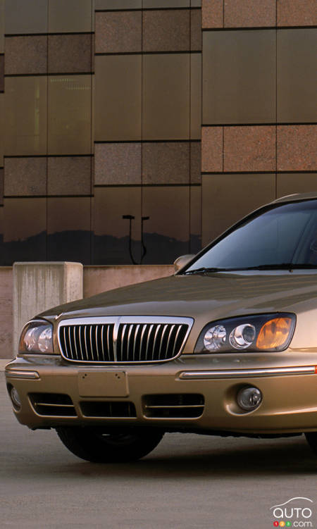 2001 Hyundai XG-300 Road Test