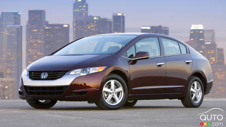 Honda FCX Clarity: when the green dream becomes reality