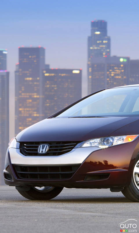 Honda FCX Clarity: when the green dream becomes reality