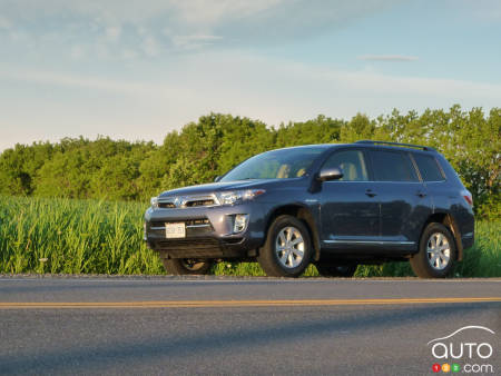 2012 Toyota Highlander Hybrid 4WD-i Review
