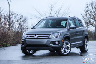 Research 2016
                  VOLKSWAGEN Tiguan pictures, prices and reviews