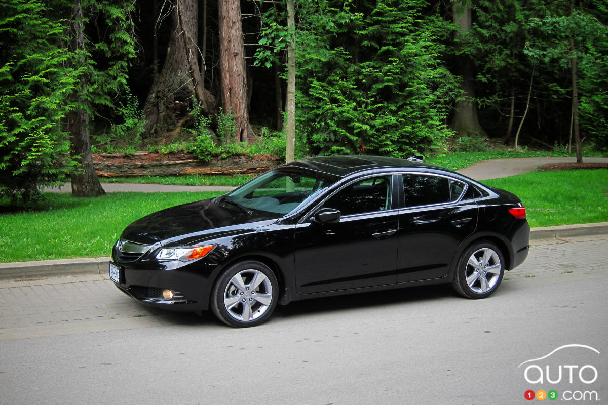 2013 Acura ILX Dynamic Review