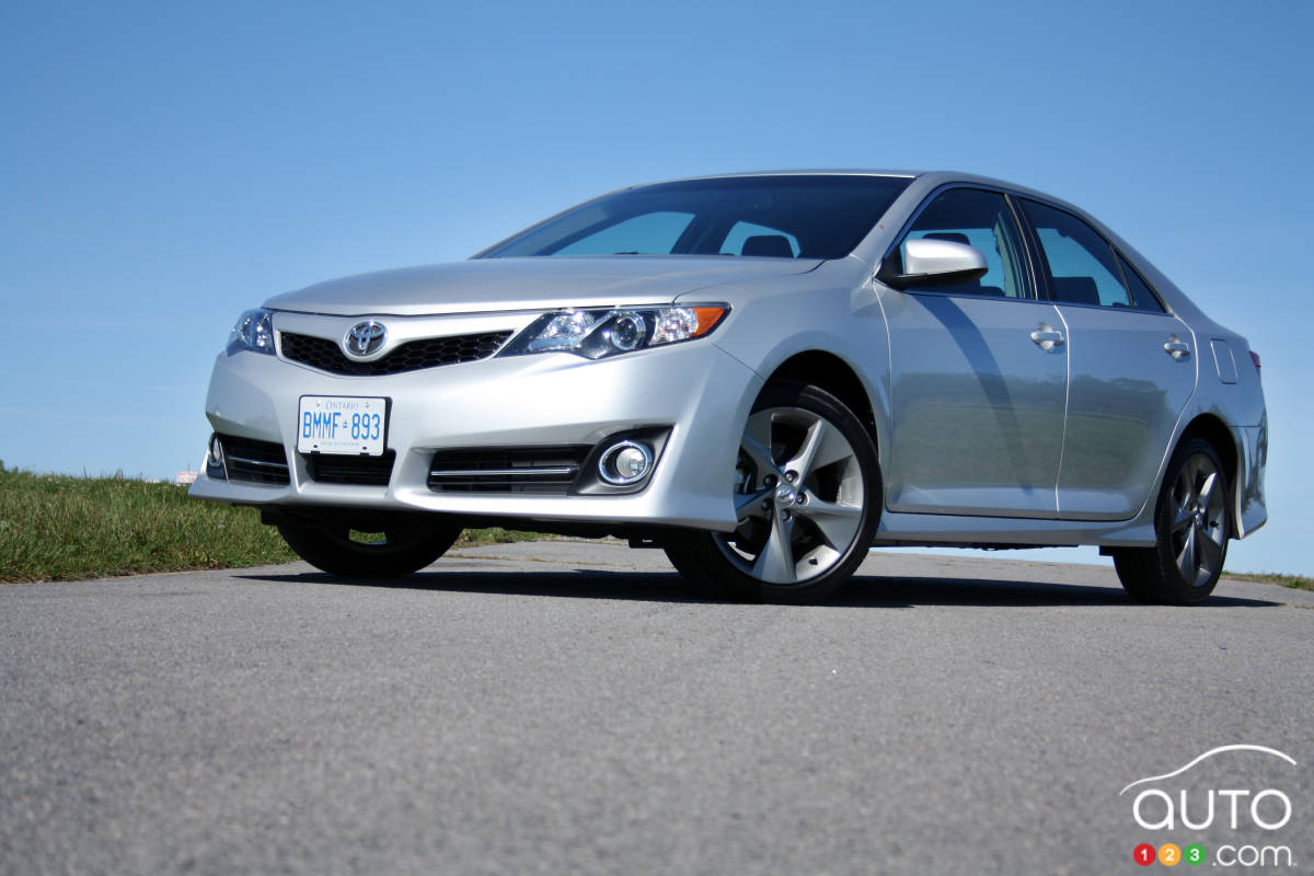 2012 Toyota Camry SE Review