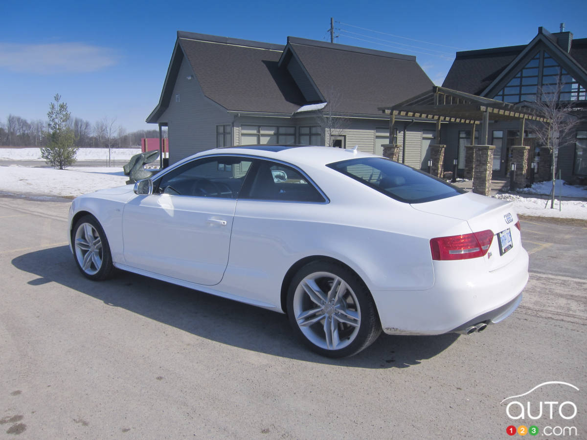 2012 Audi S5 coupe Review