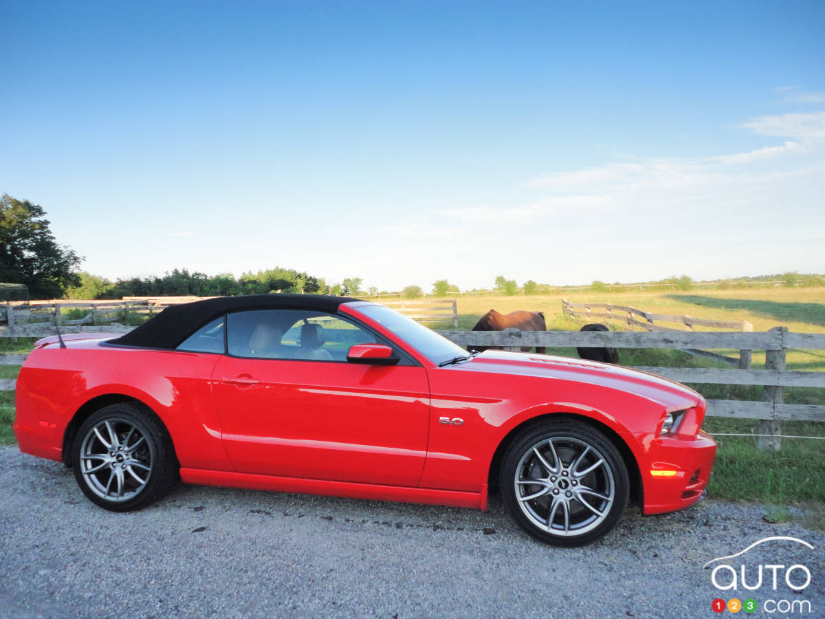 2013 Ford Mustang GT Convertible Review