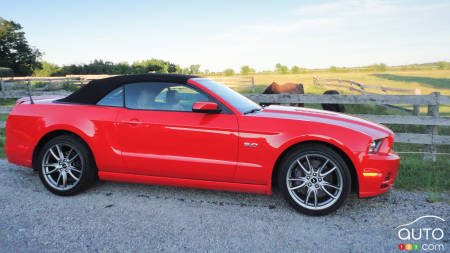 2013 Ford Mustang GT Convertible Review