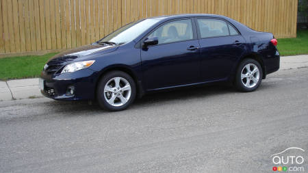 2012 Toyota Corolla LE Review