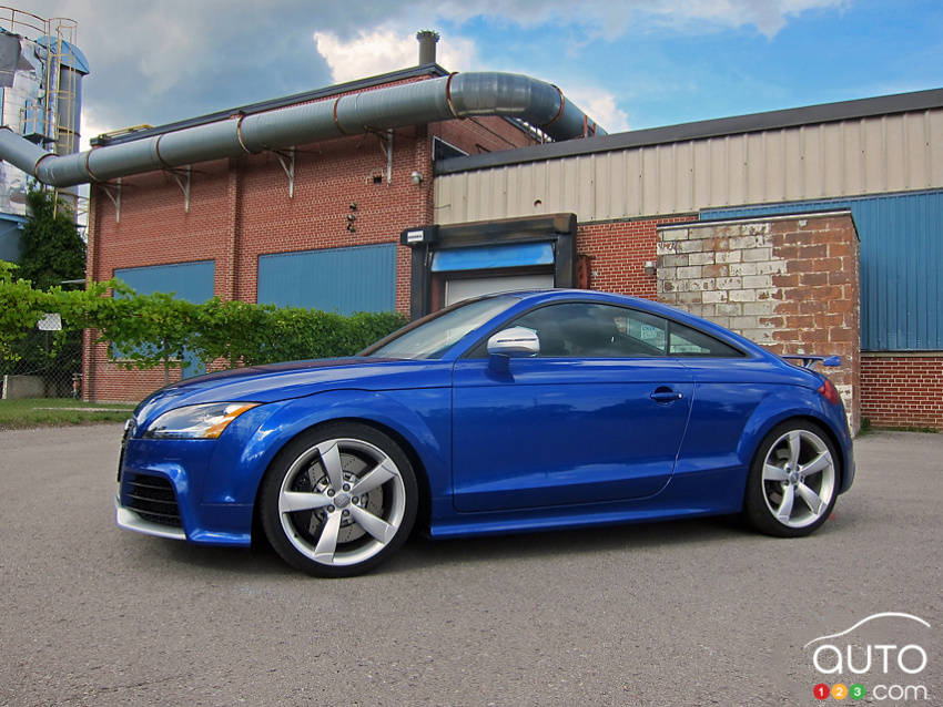 2013 Audi TT RS Review Editor's Review | Car Reviews | Auto123