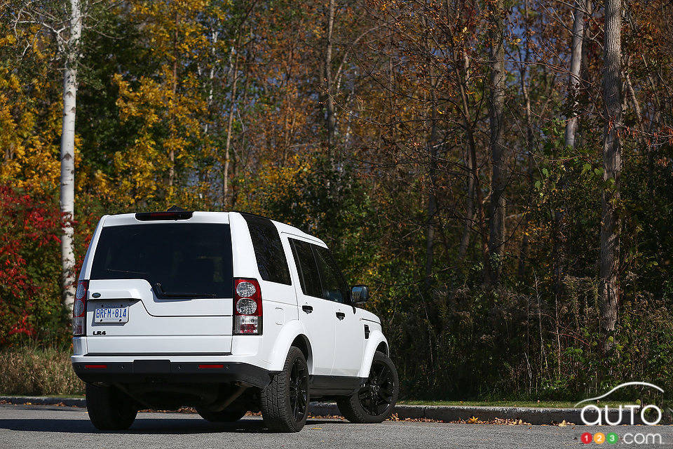 2013 Land Rover LR4 Review
