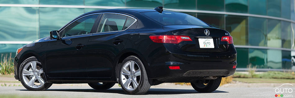 2013 Acura ILX Tech Review