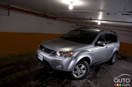 Rappel de 14 861 Mitsubishi Outlander 2007-2009