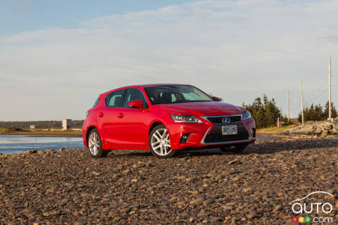2014 Lexus CT 200h Review