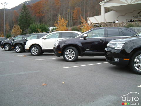 Recall on 200,000 Ford Edge and Lincoln MKX crossovers