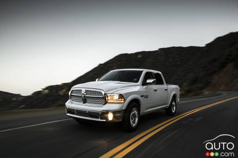 Chrysler's latest recalls affect 566,000 vehicles