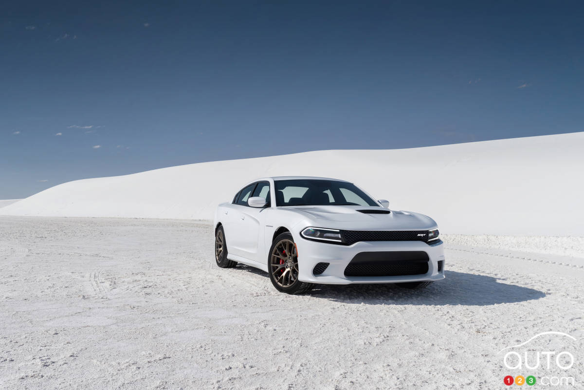 2015 Dodge Charger SRT Hellcat First Impression Editor's Review | Car  Reviews | Auto123