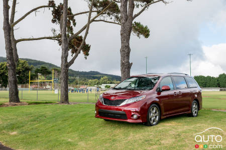 2015 Toyota Sienna First Impression