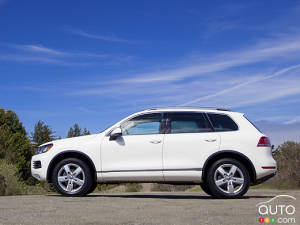 Research 2014
                  VOLKSWAGEN Touareg pictures, prices and reviews