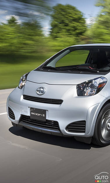 2014 scion iQ review
