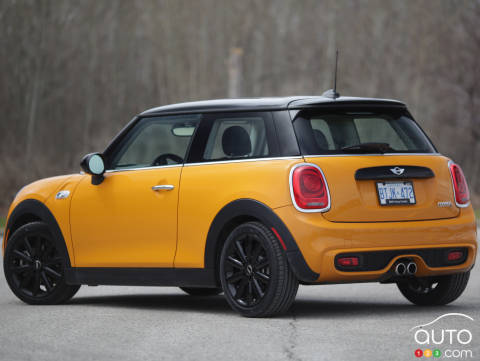 2014 MINI Cooper S Review