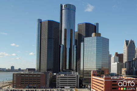 Former GM dealers say they were misled by the company