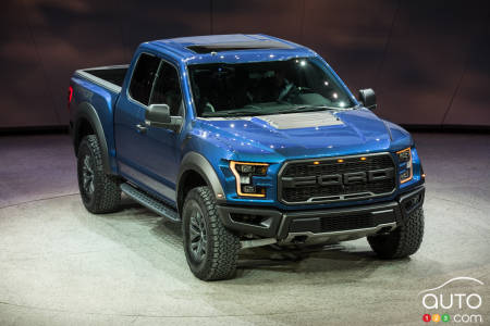 Detroit 2015: Ford amazes crowd with all-new 2017 F-150 Raptor