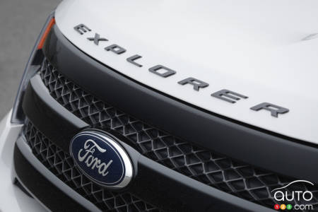 Ford dépasse les attentes mais ses profits baissent de 56 %