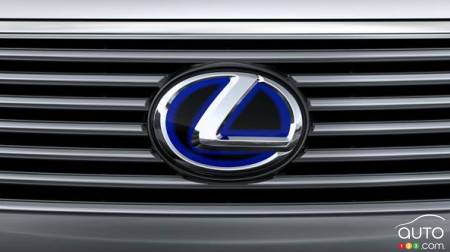 Hydrogen-powered Lexus LS prepares for Tokyo Auto Show