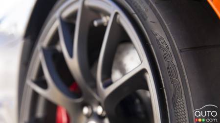 Kumho : fournisseur officiel des pneus de la nouvelle Dodge Viper ACR 2016