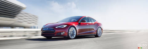 Tesla’s new Autopilot system maps the road in real time