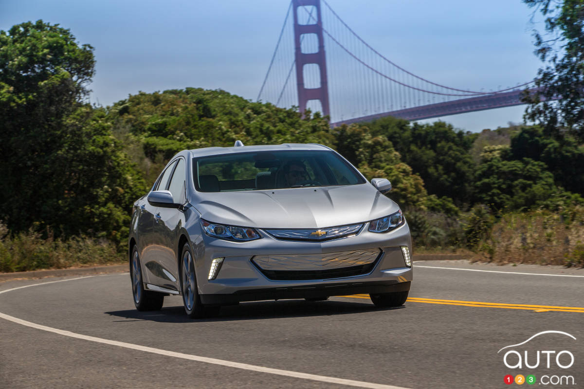 2016 Chevrolet Volt named Green Car of the Year