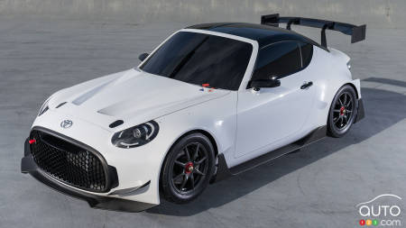 Toyota S-FR Racing concept races to Tokyo Auto Salon