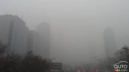 Le smog prend des proportions catastrophiques à Pékin