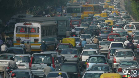 New Delhi may ban big, diesel-powered cars from city