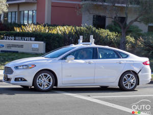 Des Ford Fusion hybrides autonomes en Californie dès 2016