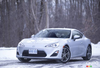 Research 2015
                  TOYOTA Scion FR-S pictures, prices and reviews